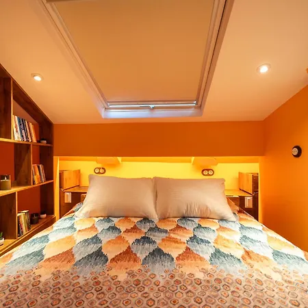 Luxury Ottoman Townhouse - Private & Jacuzzi Feriehus