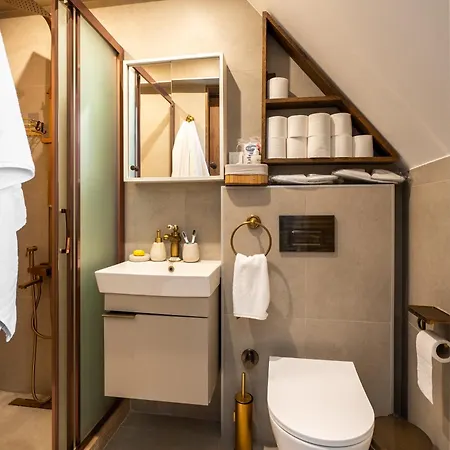 Luxury Ottoman Townhouse - Private & Jacuzzi *