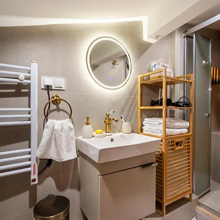 Feriehus Luxury Ottoman Townhouse - Private & Jacuzzi